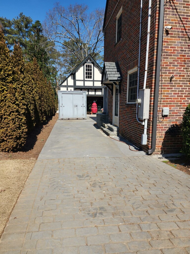 storage containers vs traditional self-storage Bearden TN