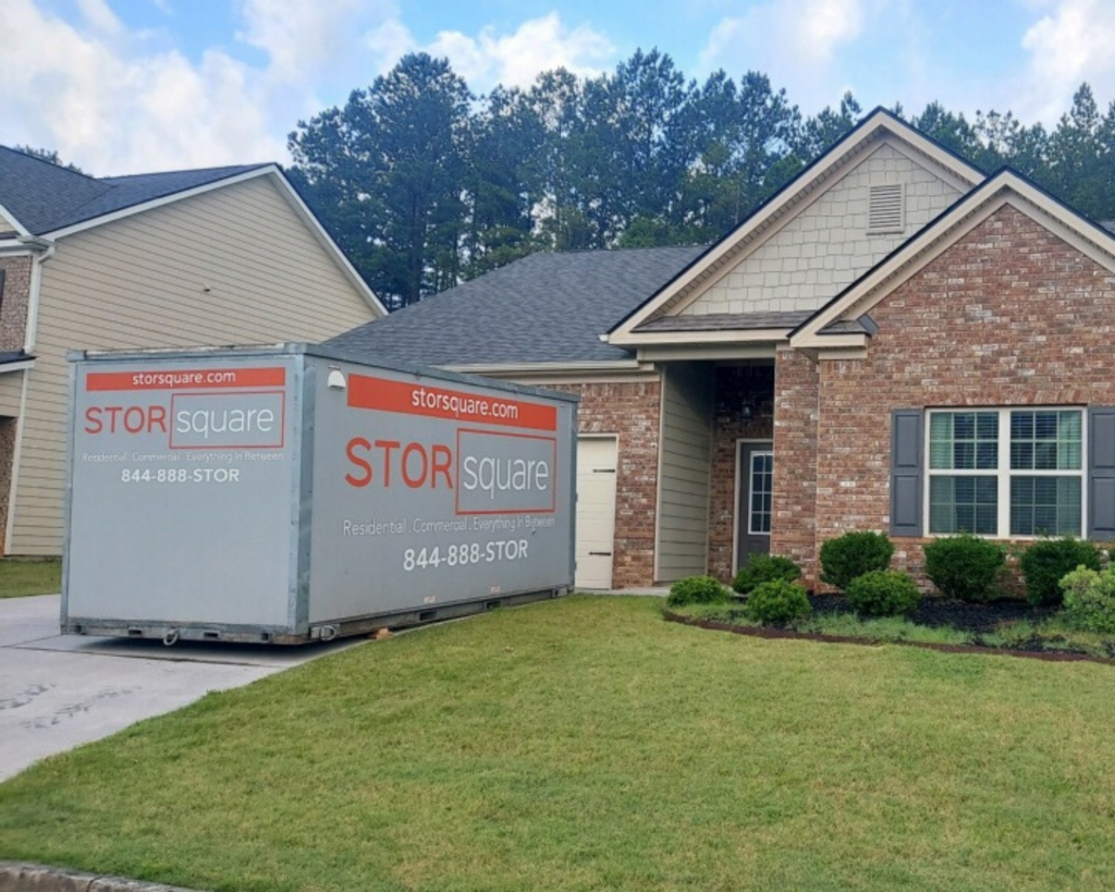 mobile storage units in Calhoun