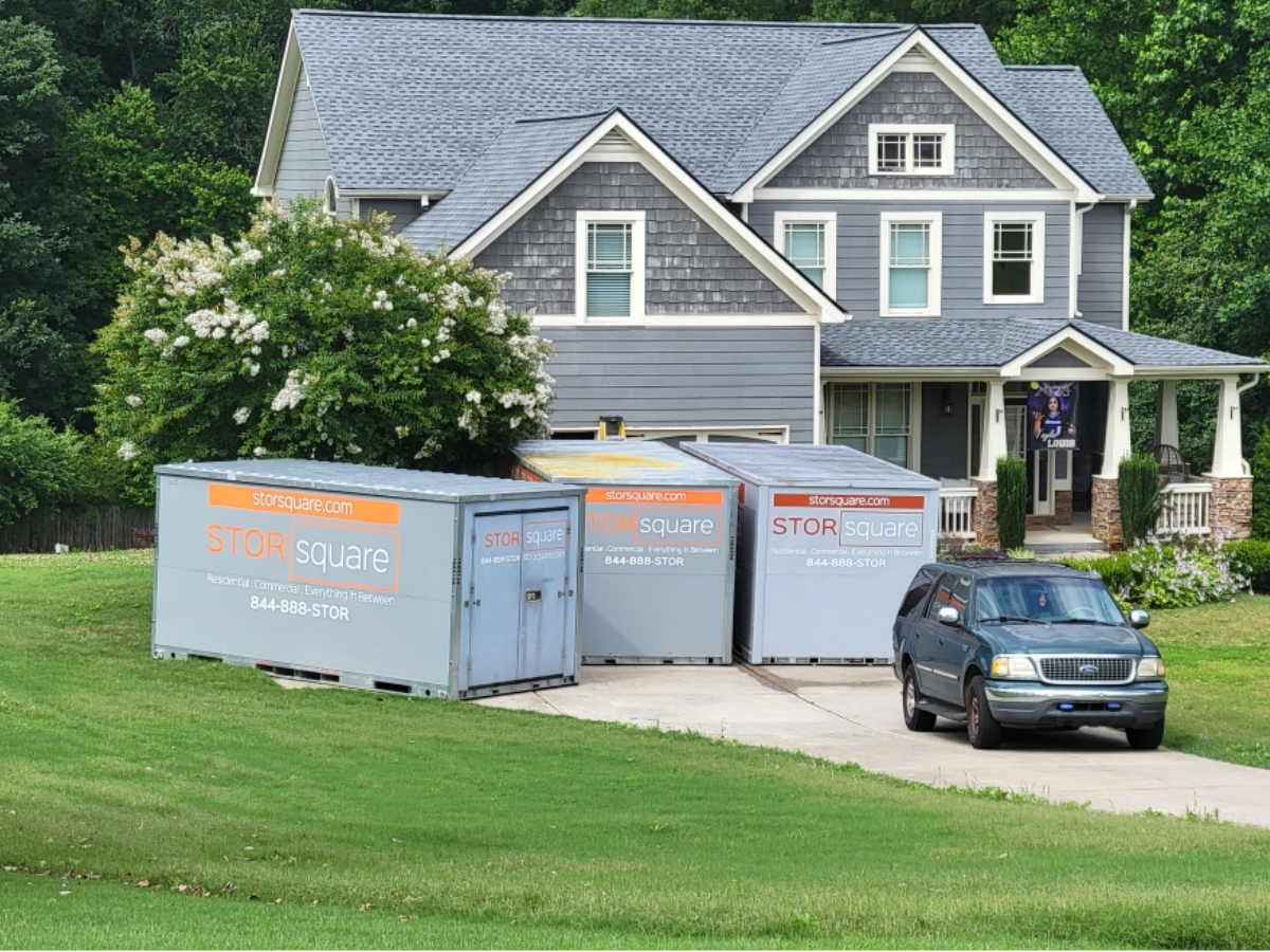 Portable moving containers