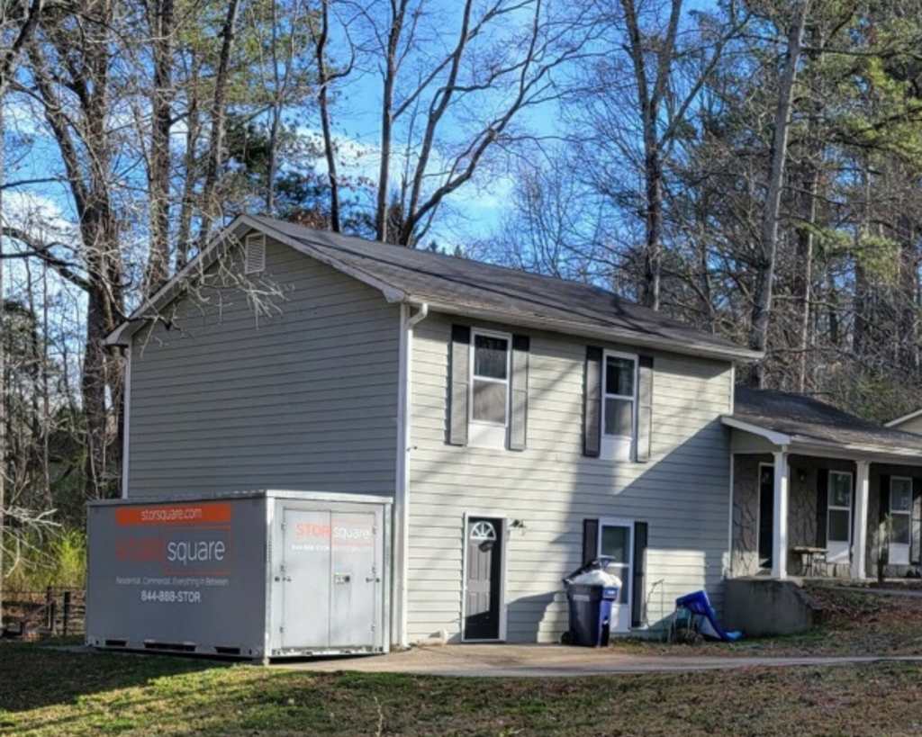 Strawberry Plains moving container