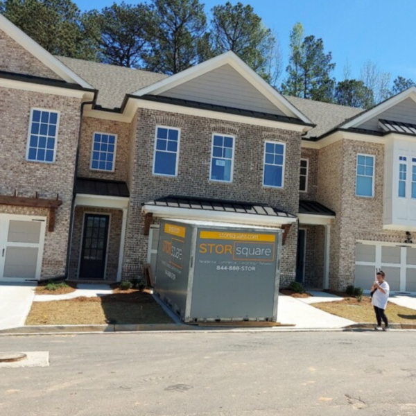 portable self storage units in Loughman