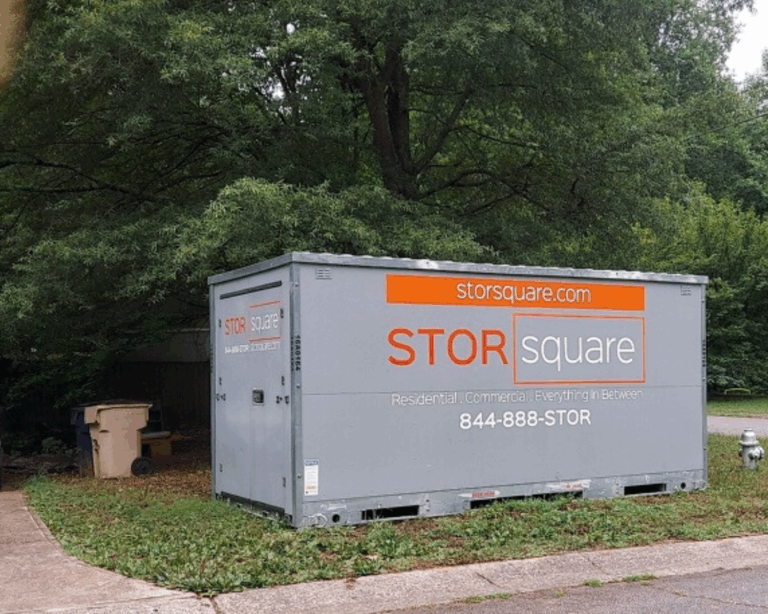 furniture storage pods in Reunion