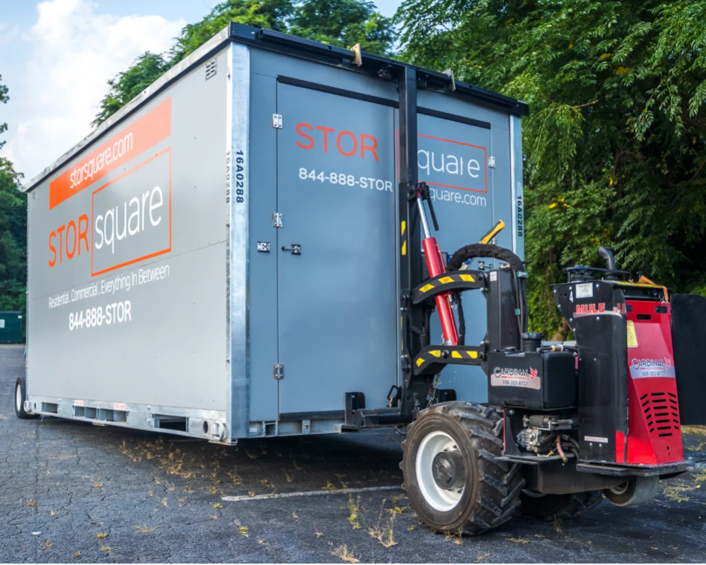 STORsquare moving container positioned using the Mule delivery system for controlled, level placement.