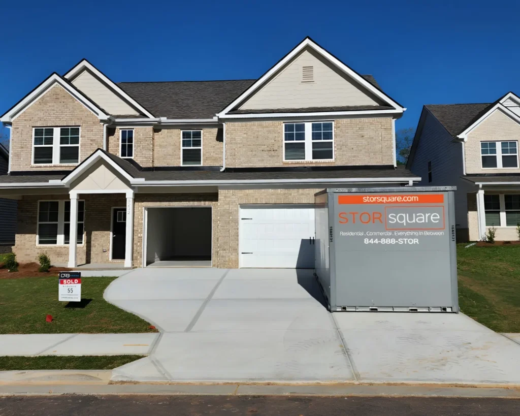 If you want the final image set to avoid repeating “pods style” and shift back toward interstate or long distance moving containers, I can rebalance the keyword mix across the whole gallery.