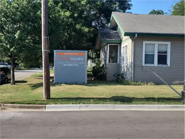 STORsquare portable storage container placed in a residential yard in Smyrna, GA beside a home and street